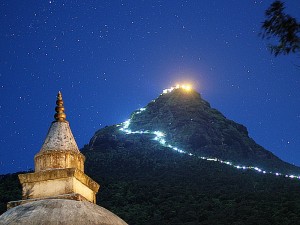 adams-peak-by-night